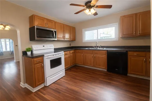 $1,000 | 229 Ave A, Latrobe, PA 15650