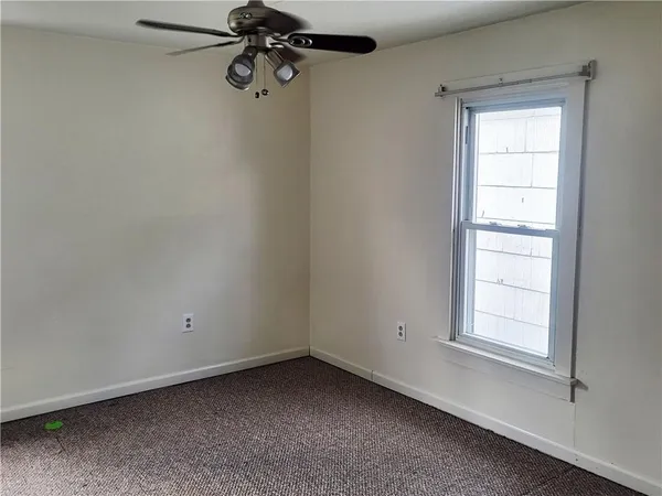 $1,000 | 229 Ave A, Latrobe, PA 15650