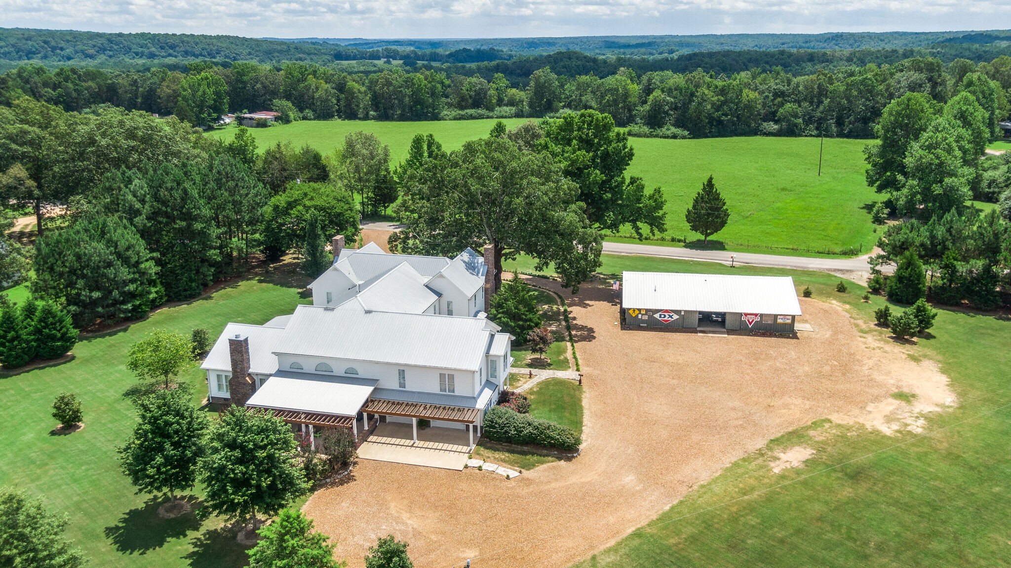 332 Horseshoe Bend Road Linden, TN 37096 - Photo 3 of 50 Gallery Image 3