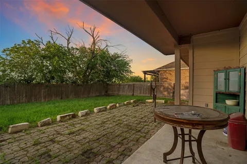 $575,000 | 401 Daniel Crossing, Liberty Hill, TX 78642