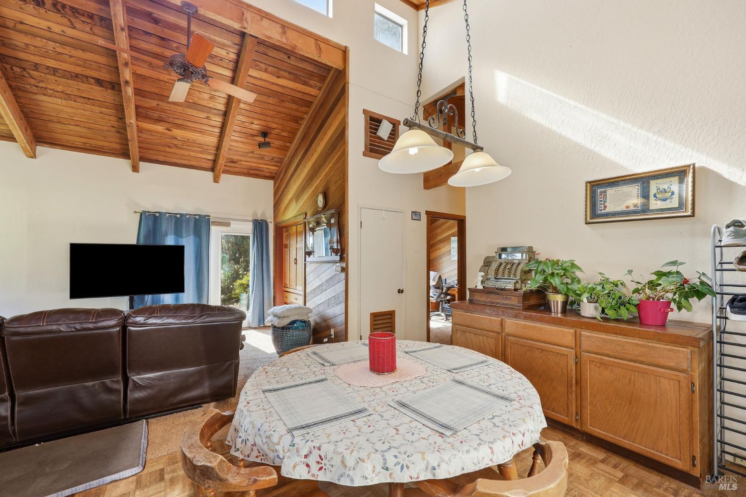 7470 Roblar Road Petaluma, CA 94952 - Photo 15 of 52