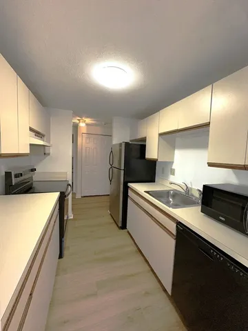 $3,900 | 1600 Massachusetts Avenue, Unit 303, Cambridge, MA 02138