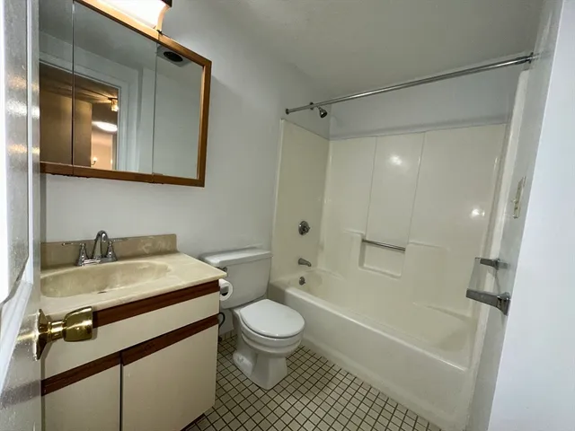 $3,900 | 1600 Massachusetts Avenue, Unit 303, Cambridge, MA 02138