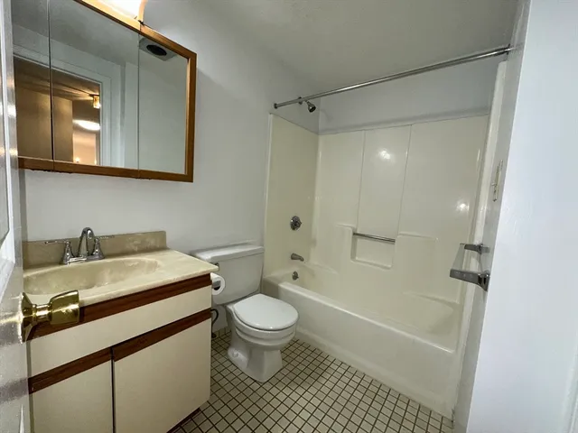 $3,900 | 1600 Massachusetts Avenue, Unit 303, Cambridge, MA 02138