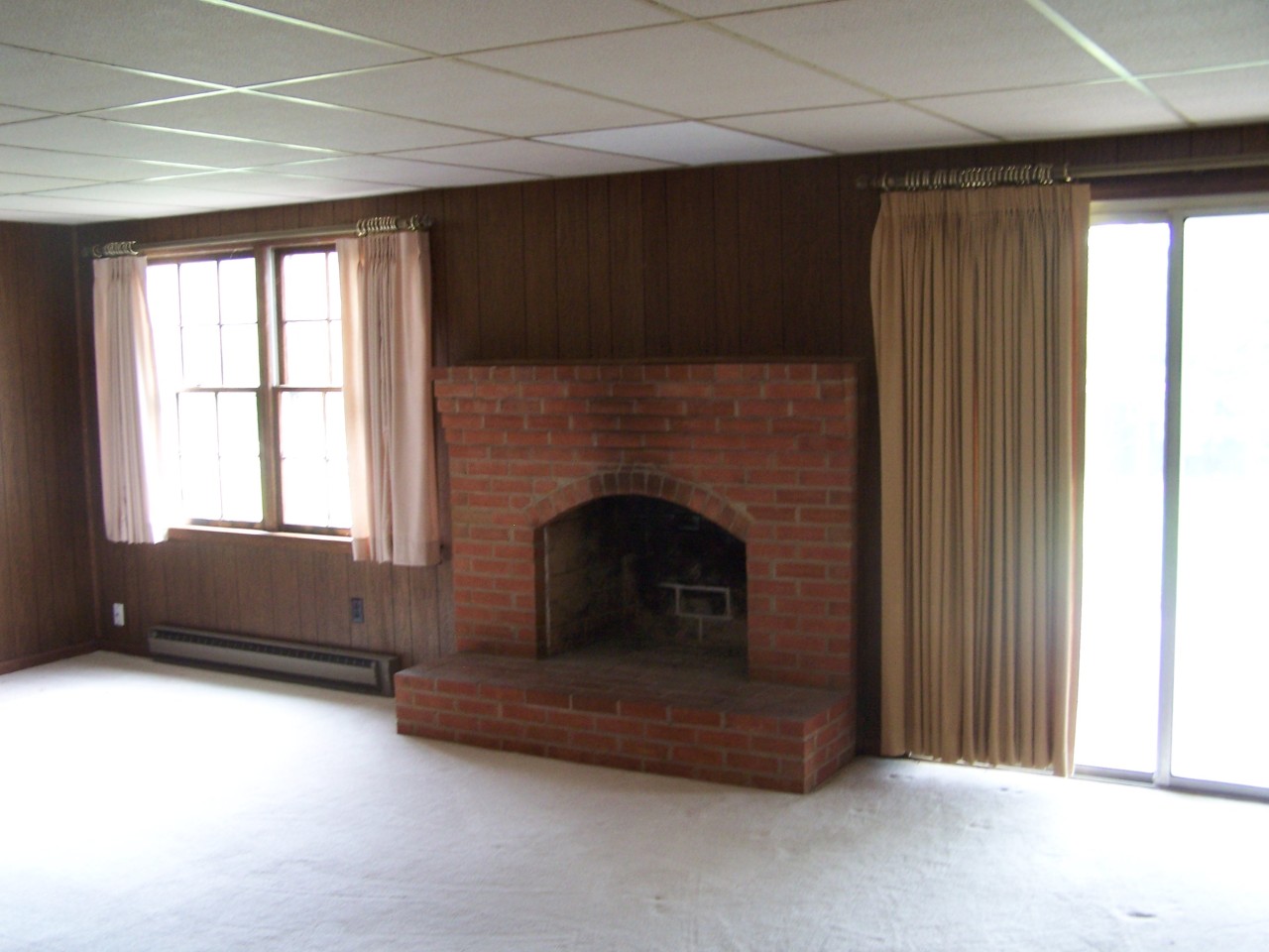 Family Room w/FP