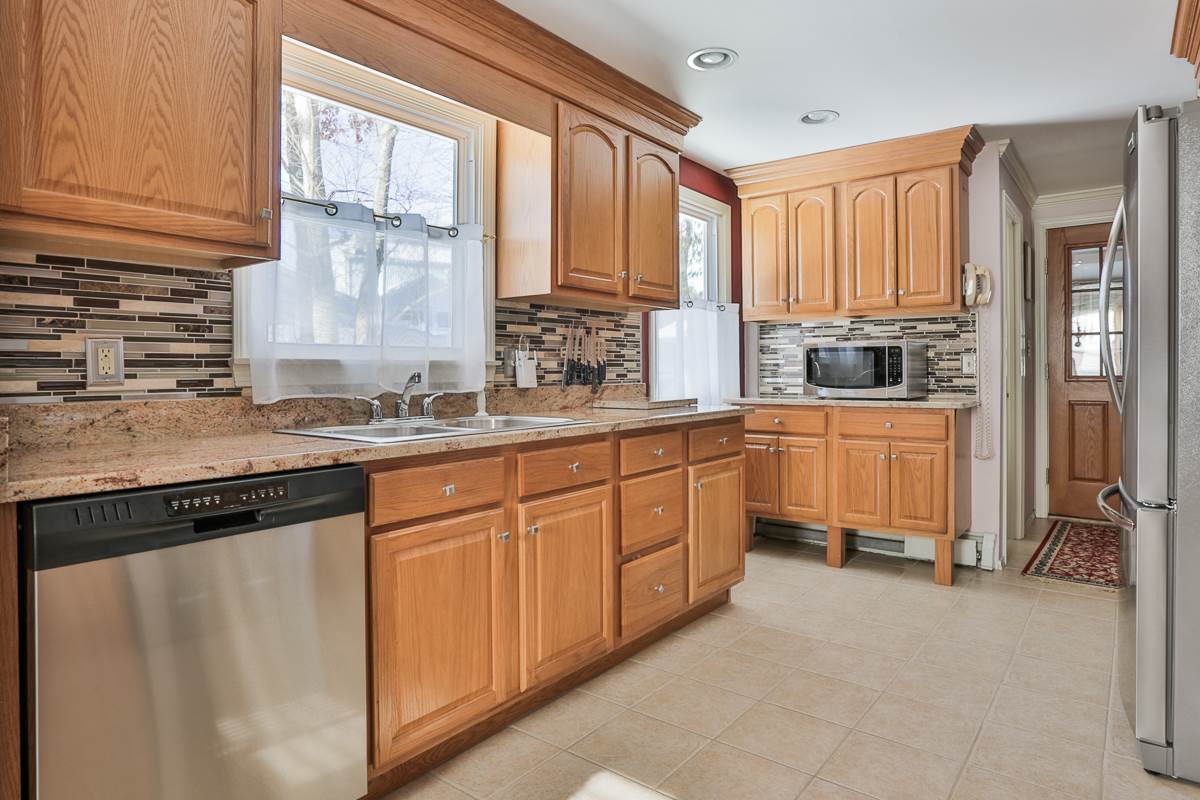 3 Glasgow Road Nashua, NH 03062 - Photo 13 of 27 Gallery Image 13