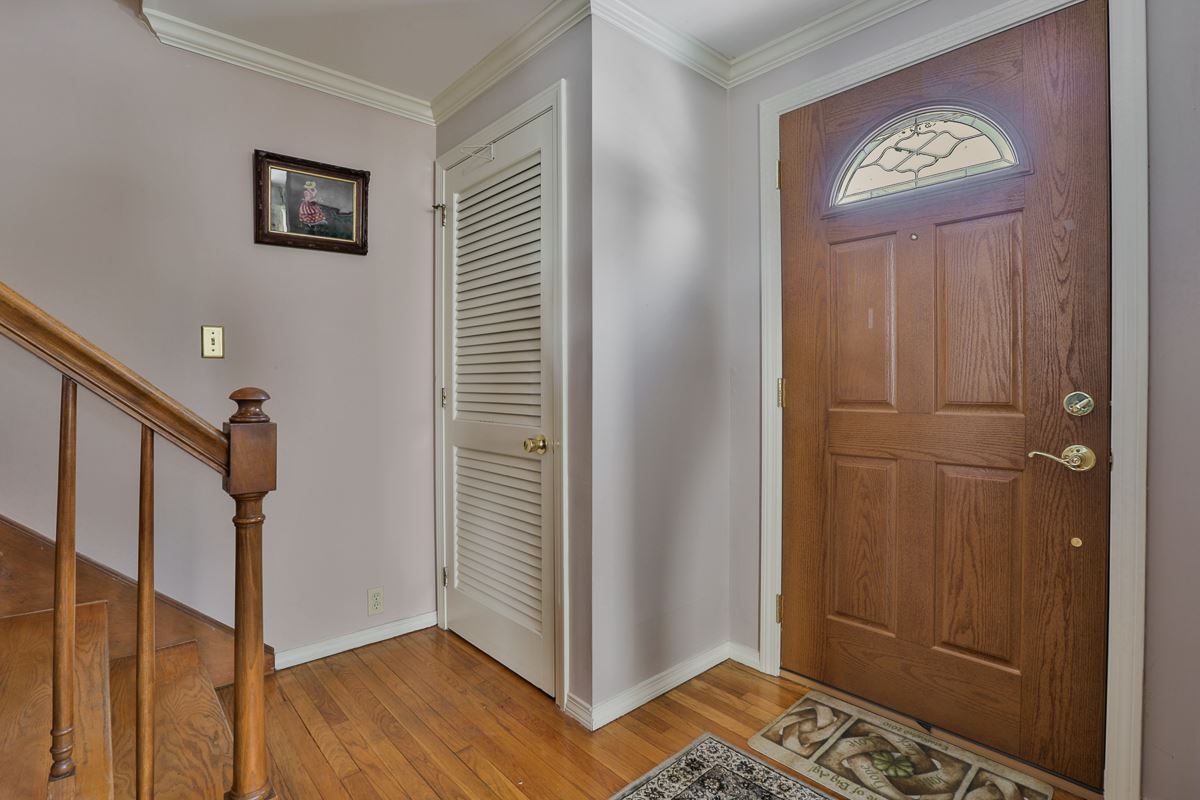 3 Glasgow Road Nashua, NH 03062 - Photo 5 of 27 Gallery Image 5