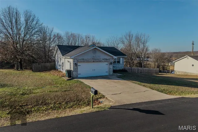 $289,900 | 19940 Simmons Road, Waynesville, MO 65583