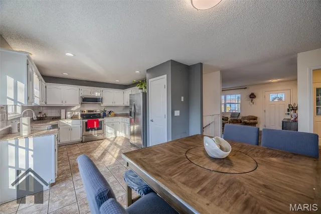 $289,900 | 19940 Simmons Road, Waynesville, MO 65583