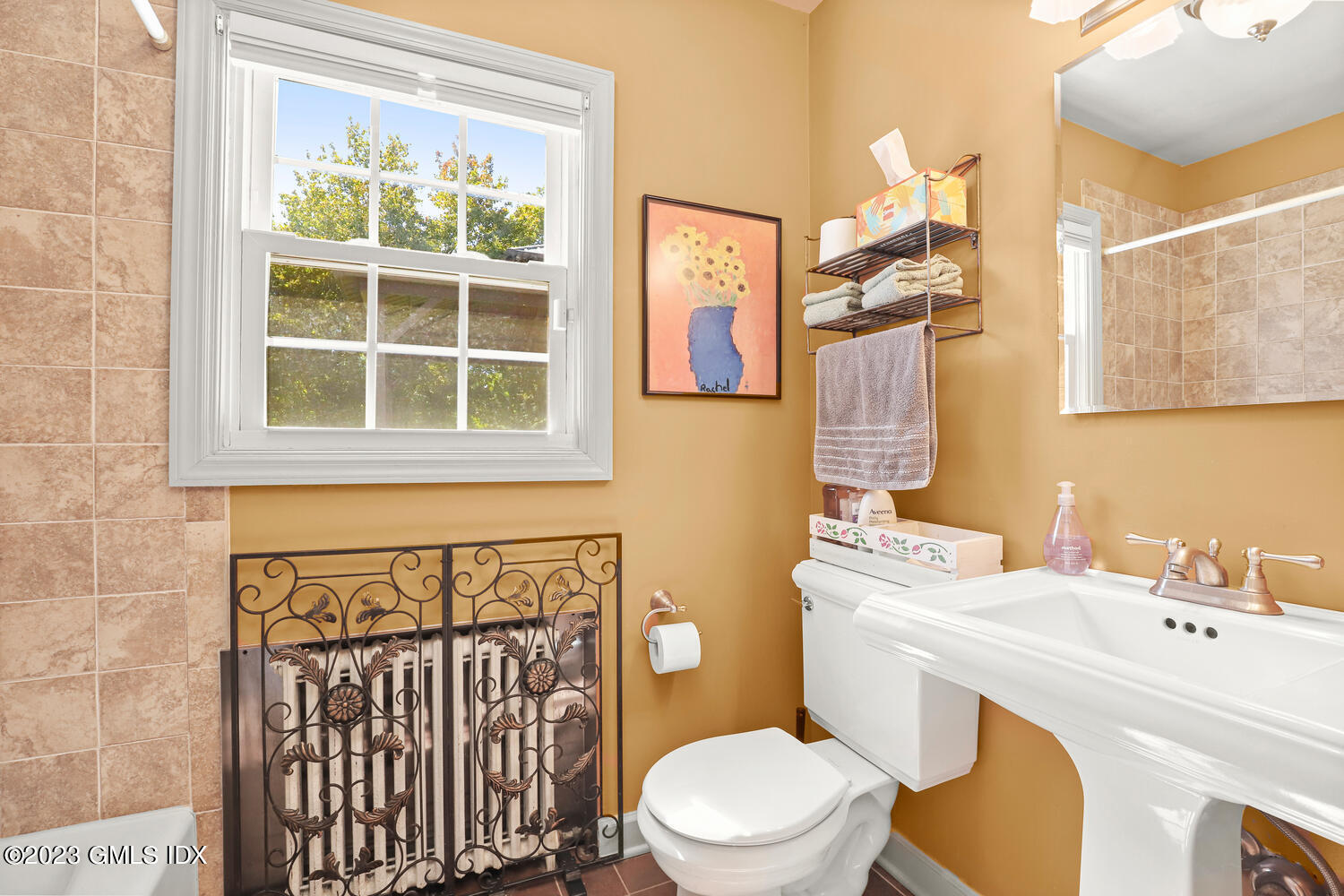 10 Minivale Road Stamford, CT 06907 - Photo 17 of 39 10 Minivale Rd Stamford CT-large-019-034