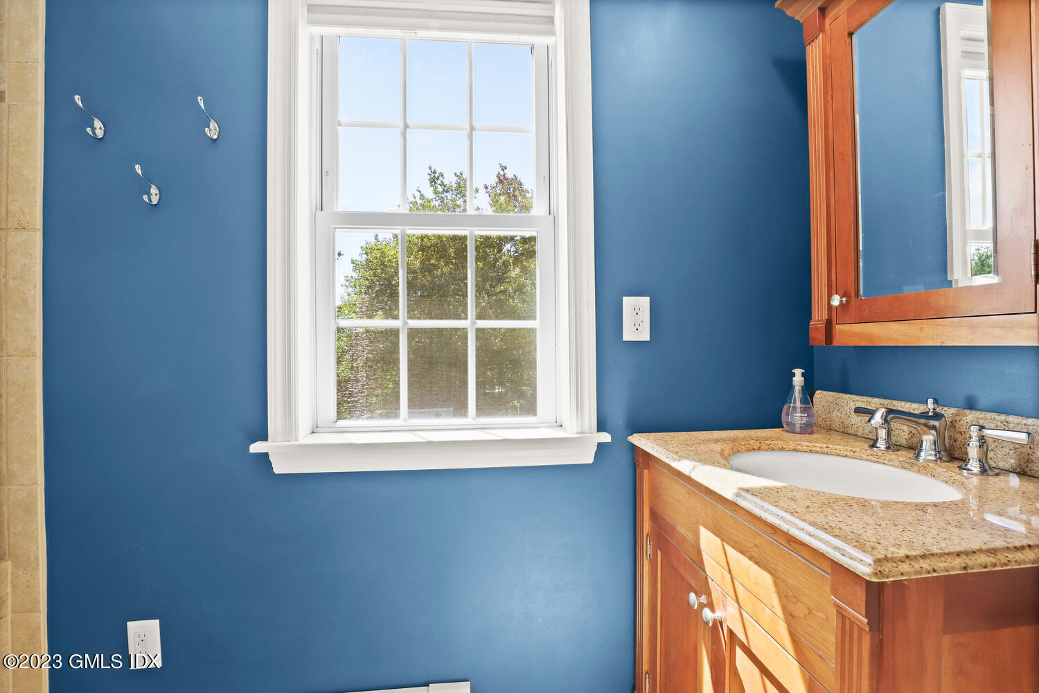 10 Minivale Road Stamford, CT 06907 - Photo 19 of 39 10 Minivale Rd Stamford CT-large-021-018