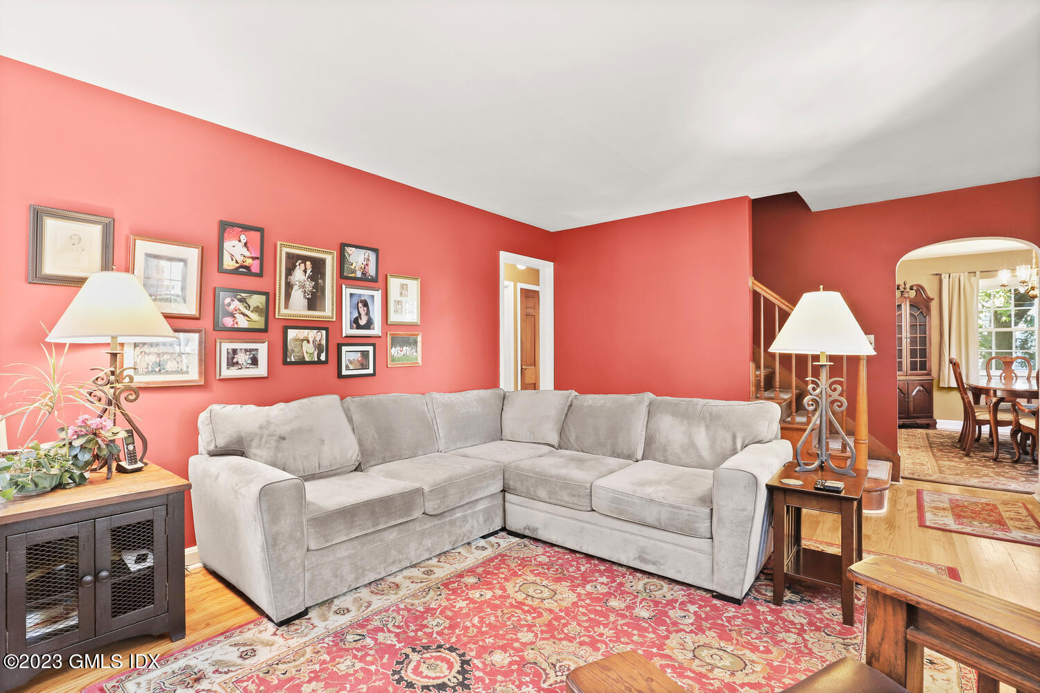 10 Minivale Road Stamford, CT 06907 - Photo 7 of 39 10 Minivale Rd Stamford CT-large-009-028