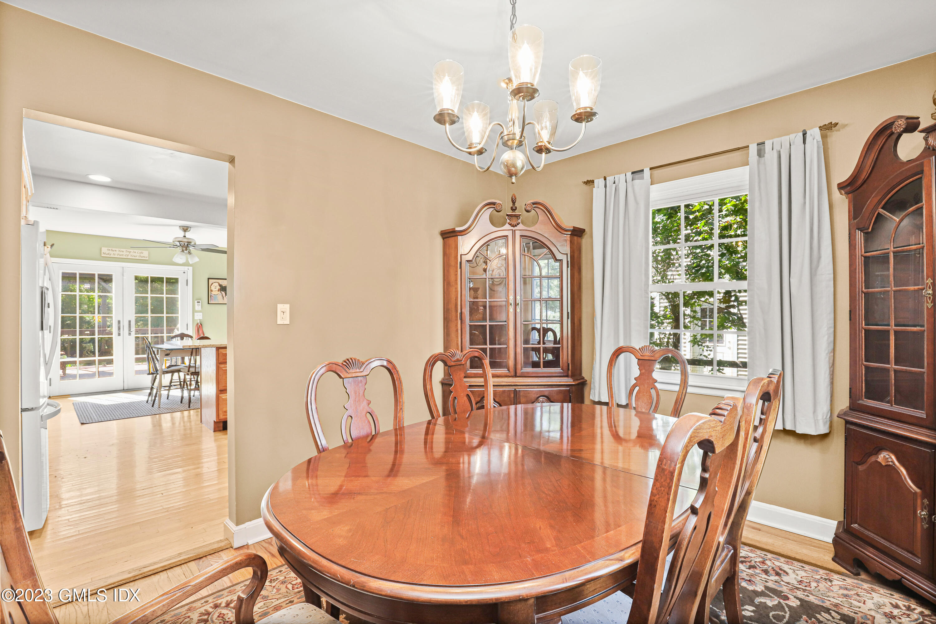 10 Minivale Road Stamford, CT 06907 - Photo 9 of 39 027e