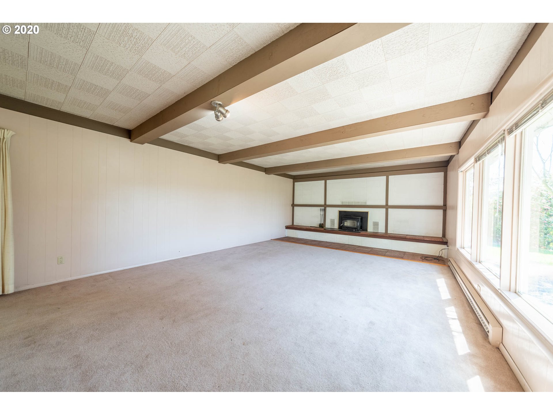 3057 Bailey Hill Road Eugene, OR 97405 - Photo 14 of 32 Gallery Image 14