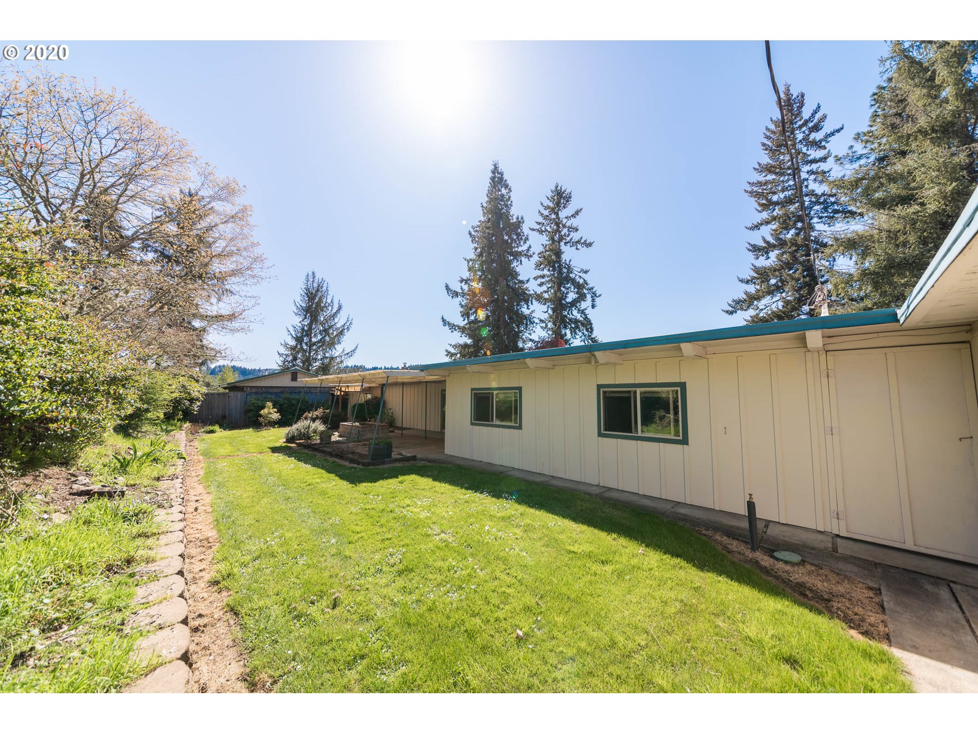 3057 Bailey Hill Road Eugene, OR 97405 - Photo 24 of 32 Gallery Image 24