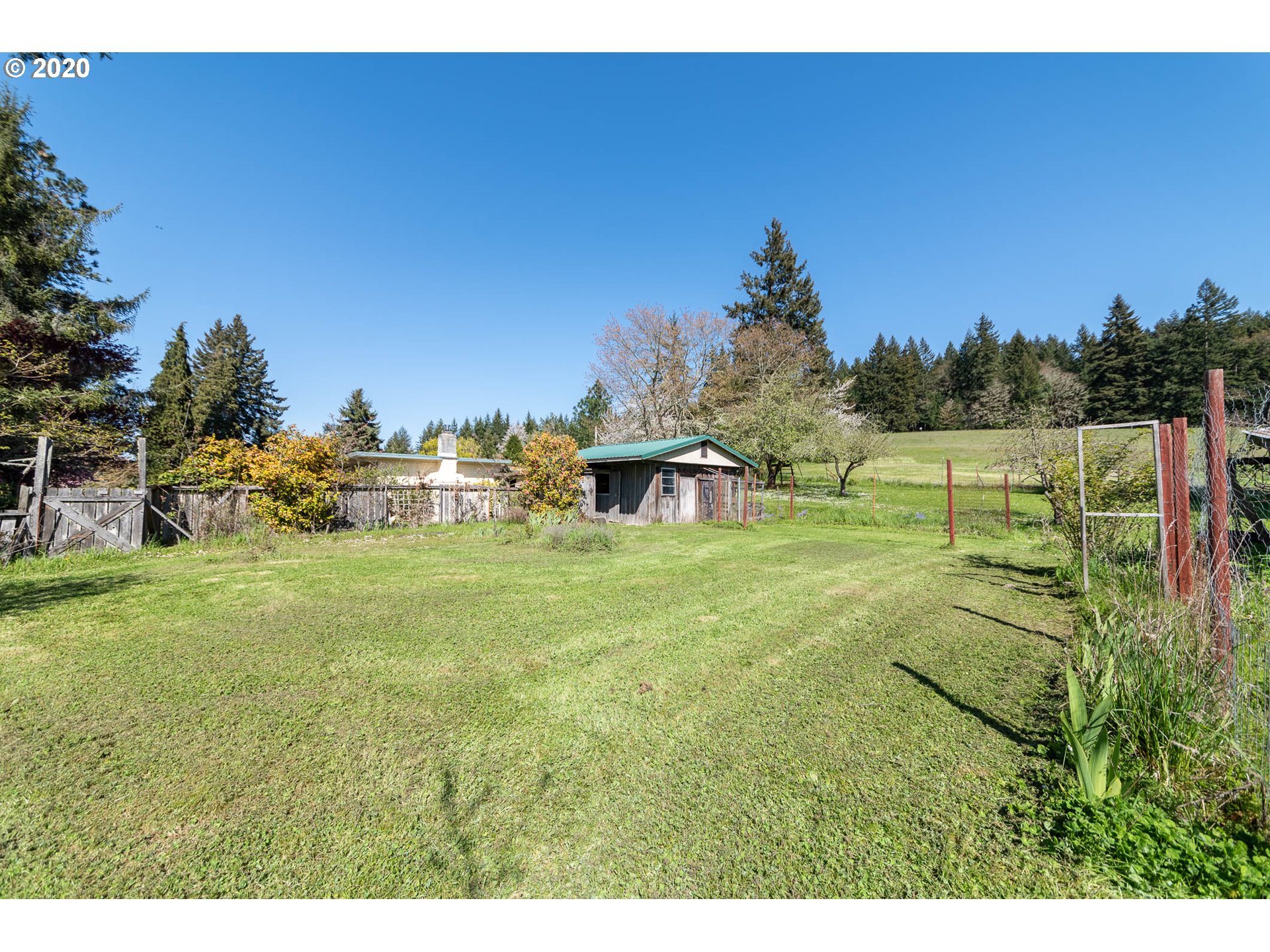 3057 Bailey Hill Road Eugene, OR 97405 - Photo 27 of 32 Gallery Image 27