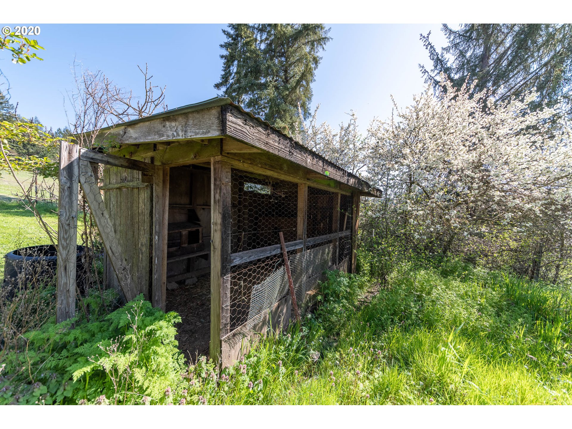 3057 Bailey Hill Road Eugene, OR 97405 - Photo 28 of 32 Gallery Image 28