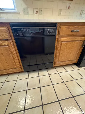 $199,900 | 502 West Crestwood Drive, Peoria, IL 61614