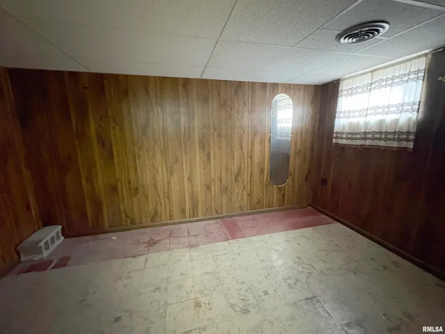 $199,900 | 502 West Crestwood Drive, Peoria, IL 61614