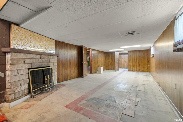 $199,900 | 502 West Crestwood Drive, Peoria, IL 61614