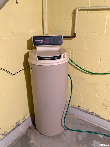 $199,900 | 502 West Crestwood Drive, Peoria, IL 61614