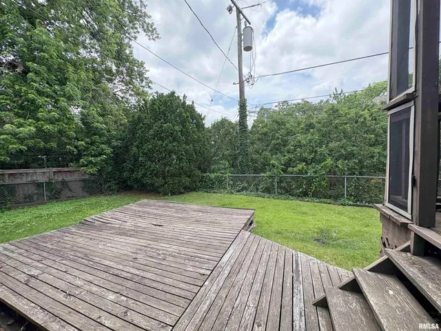 $199,900 | 502 West Crestwood Drive, Peoria, IL 61614