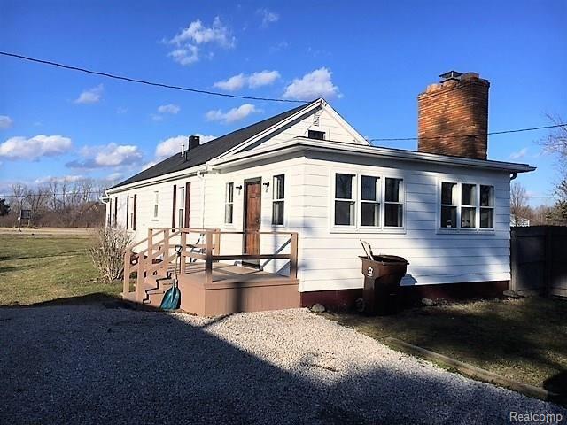 1465 Toben Road Carleton, MI 48117 - Photo 3 of 19