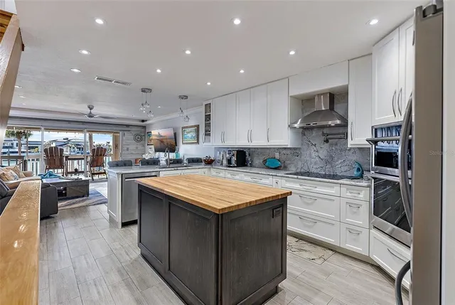 $985,000 | 380 Pinellas Bayway South, Unit E, Tierra Verde, FL 33715