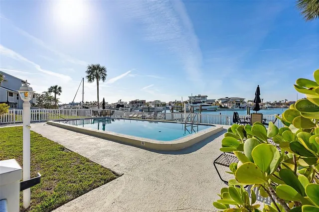 $985,000 | 380 Pinellas Bayway South, Unit E, Tierra Verde, FL 33715