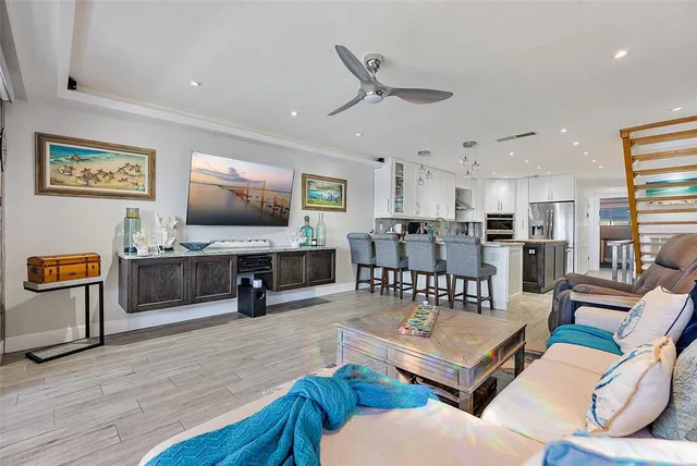 $985,000 | 380 Pinellas Bayway South, Unit E, Tierra Verde, FL 33715