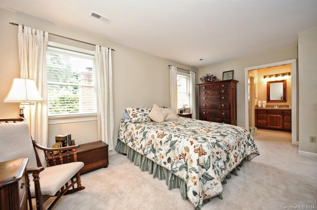 2825 Sharon View Road, Unit 2825 Charlotte, NC 28210 - Photo 15 of 24 Gallery Image 15