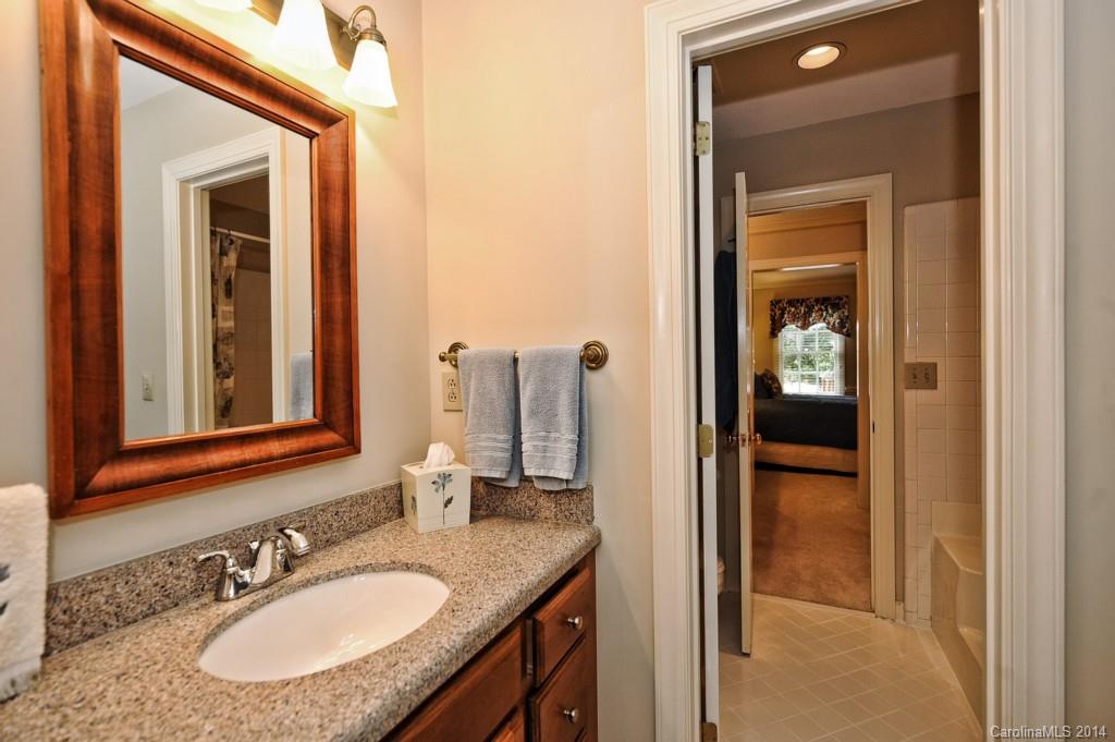 2825 Sharon View Road, Unit 2825 Charlotte, NC 28210 - Photo 16 of 24 Gallery Image 16