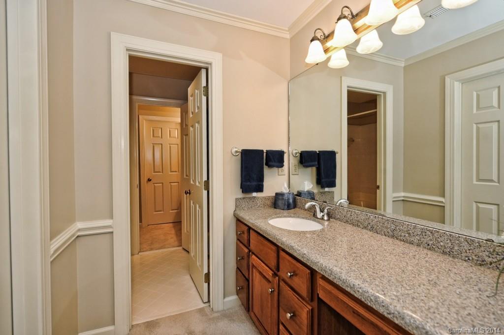 2825 Sharon View Road, Unit 2825 Charlotte, NC 28210 - Photo 18 of 24 Gallery Image 18