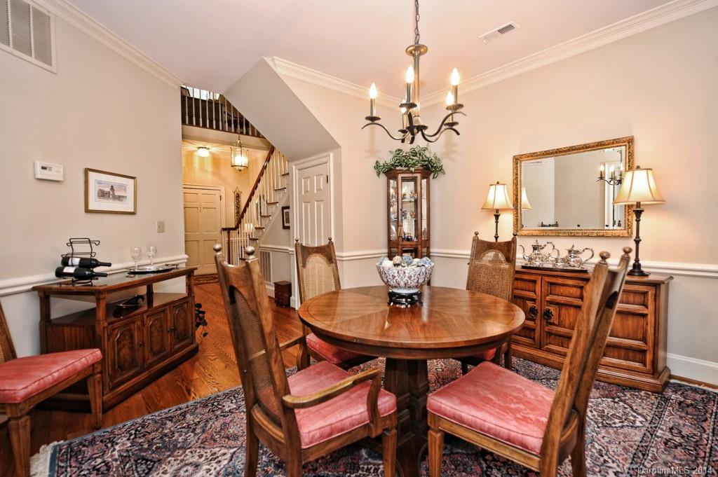 2825 Sharon View Road, Unit 2825 Charlotte, NC 28210 - Photo 3 of 24 Gallery Image 3