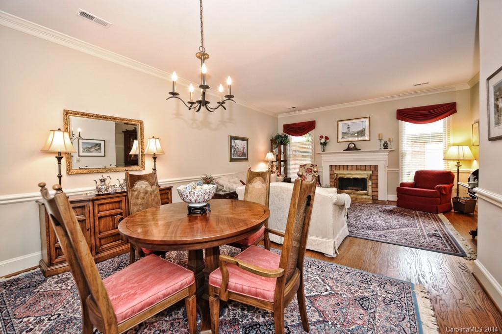 2825 Sharon View Road, Unit 2825 Charlotte, NC 28210 - Photo 5 of 24 Gallery Image 5