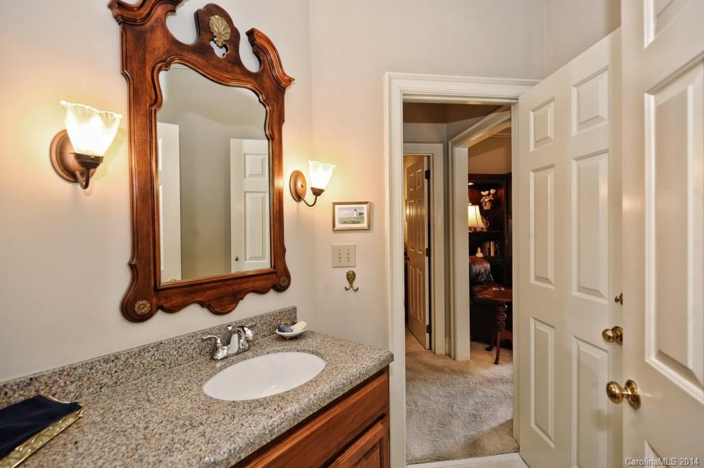 2825 Sharon View Road, Unit 2825 Charlotte, NC 28210 - Photo 8 of 24 Gallery Image 8