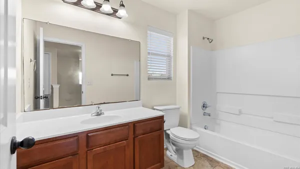 $2,000 | 9503 Copper Mist, Converse, TX 78109