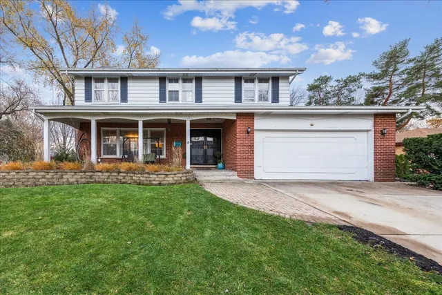 $565,000 | 458 South Burno Drive, Palatine, IL 60067