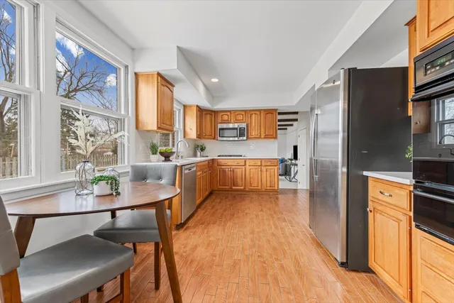 $565,000 | 458 South Burno Drive, Palatine, IL 60067