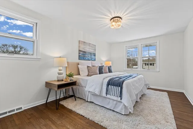 $565,000 | 458 South Burno Drive, Palatine, IL 60067