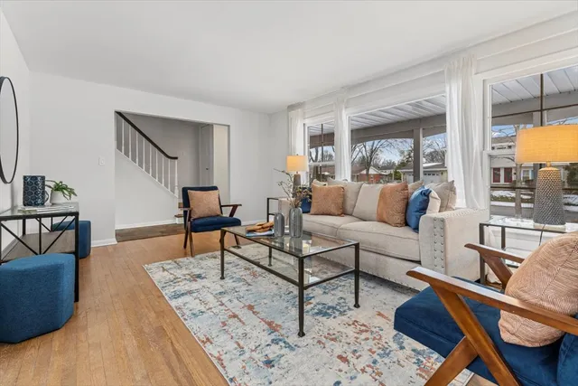 $565,000 | 458 South Burno Drive, Palatine, IL 60067