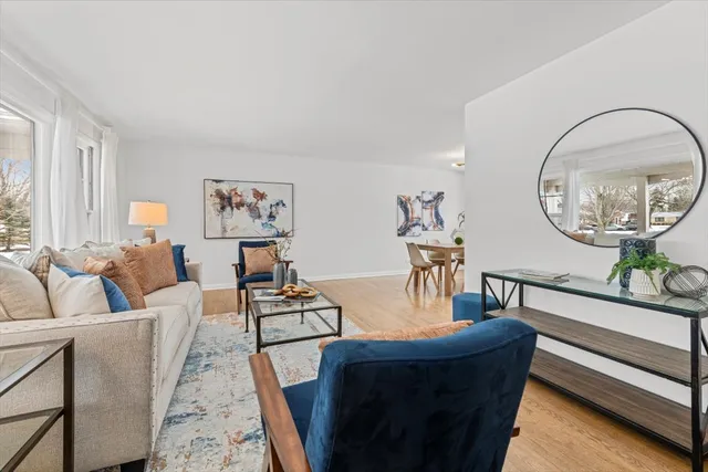 $565,000 | 458 South Burno Drive, Palatine, IL 60067