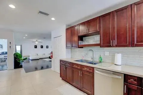 $6,400 | 3170 Northwest 68th Court, Fort Lauderdale, FL 33309