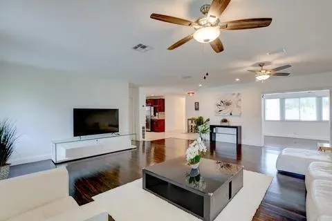 $6,400 | 3170 Northwest 68th Court, Fort Lauderdale, FL 33309