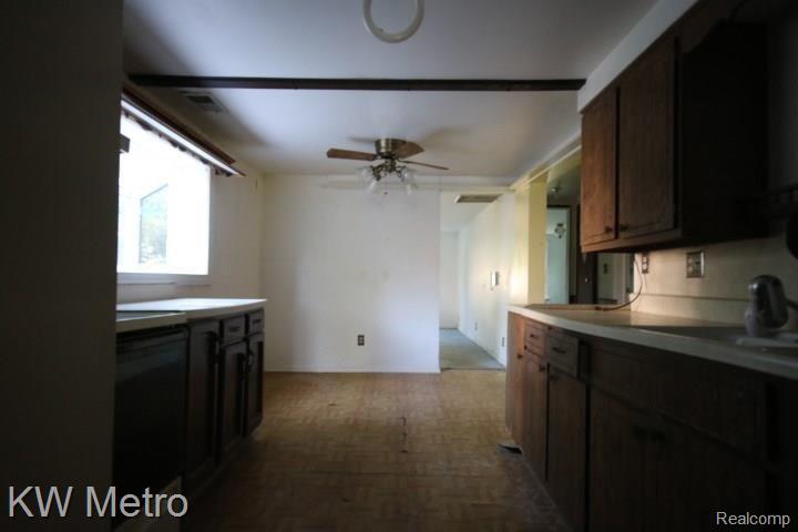 1516 Sibley Avenue Rochester Hills, MI 48307 - Photo 23 of 33