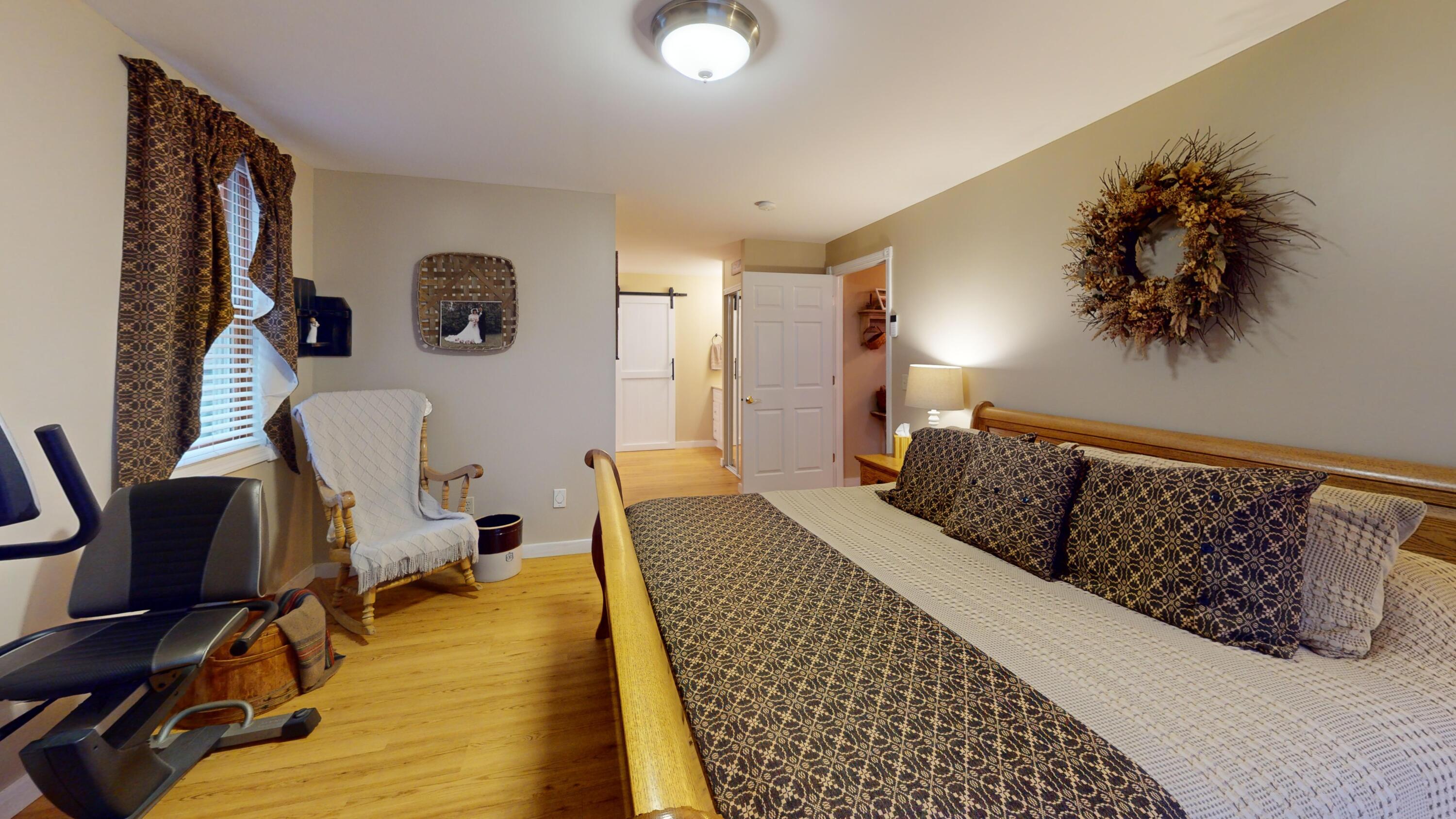 367 White Point Estates Road Lincoln, ME 04457 - Photo 22 of 60 367-White-Point-Estates-Rd-Bedroom