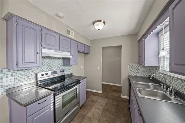 $245,000 | 1009 Northwest Kingsridge Drive, Blue Springs, MO 64015