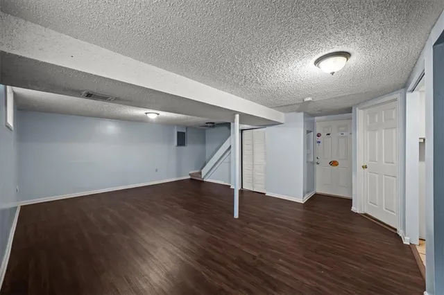 $245,000 | 1009 Northwest Kingsridge Drive, Blue Springs, MO 64015