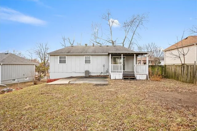 $245,000 | 1009 Northwest Kingsridge Drive, Blue Springs, MO 64015