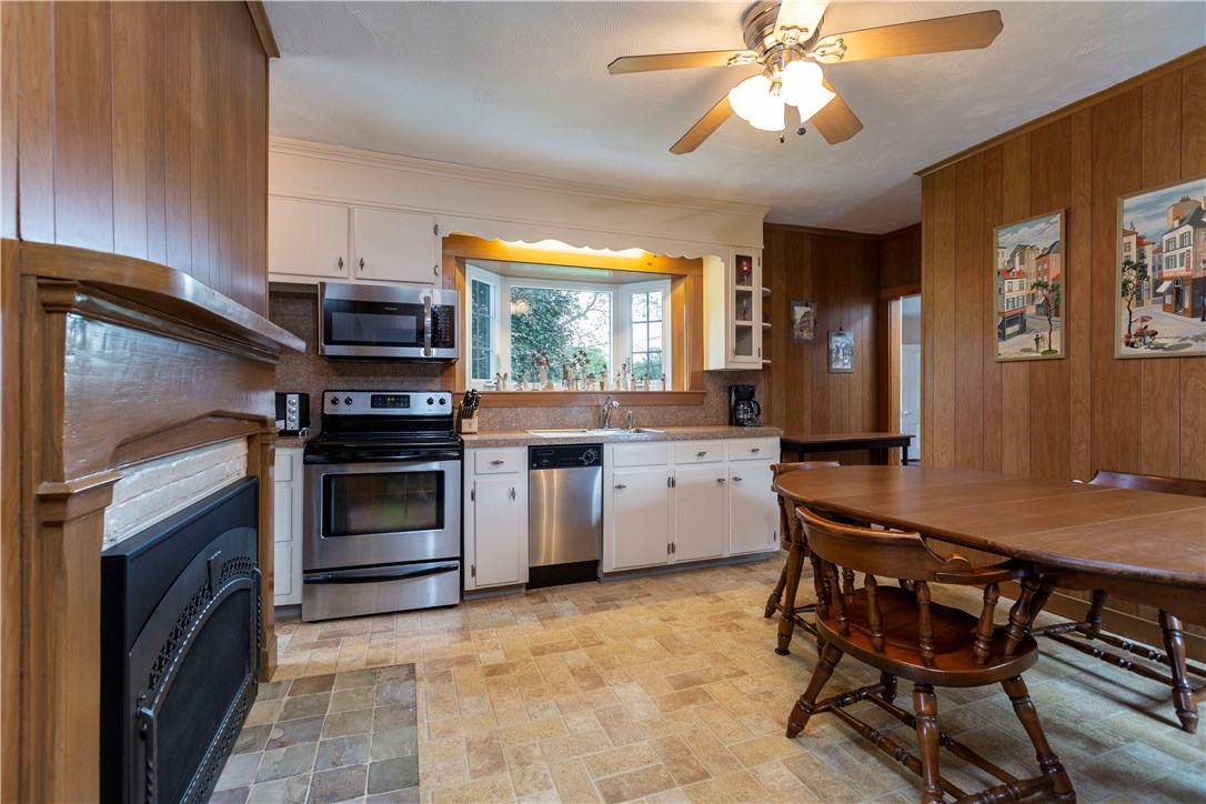 1949 Flat River Road Coventry, RI 02816 - Photo 17 of 40